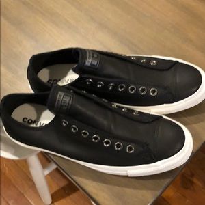 Brand new converse 7.5 (men) never worn wrong size
